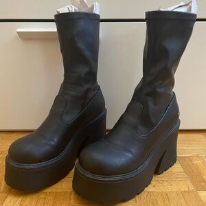 Platform Leather Heeled Windsor Smith Boots